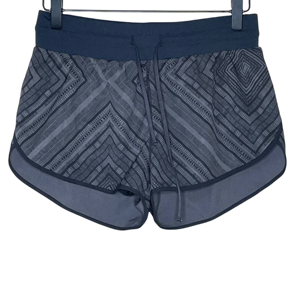 FABLETICS lined black & gray geometric tribal print running shorts size xs